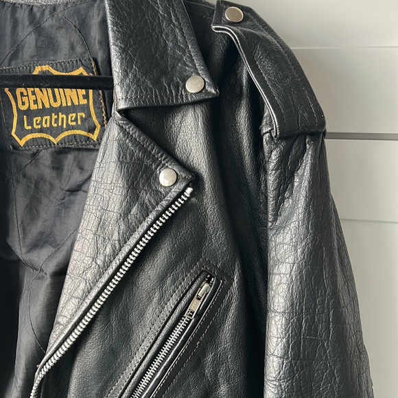 Black Men's Jacket - Picture 5 of 7